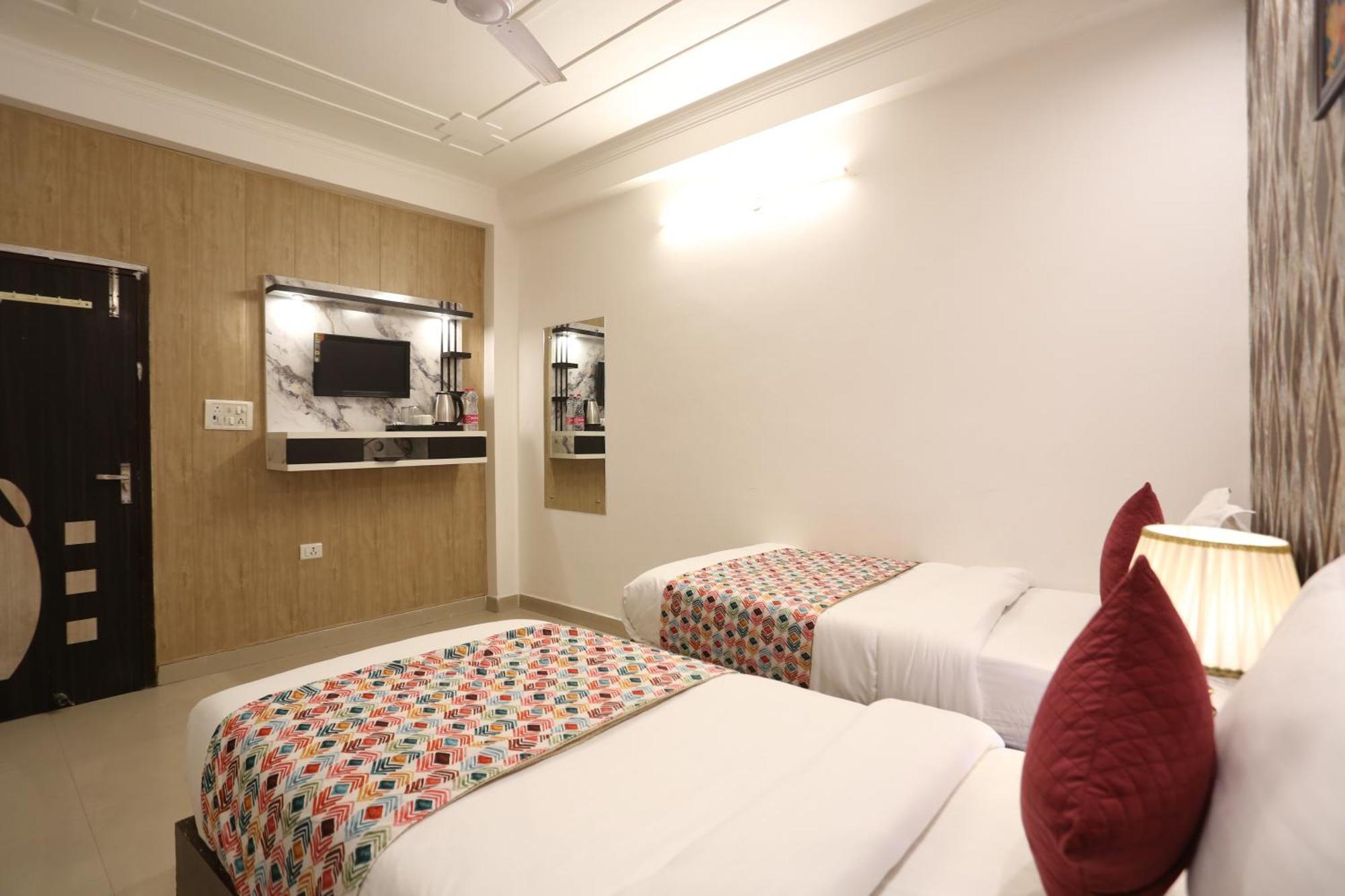 Hotel Grand Kiara Delhi Airport By Ss Group Nova Deli Exterior foto